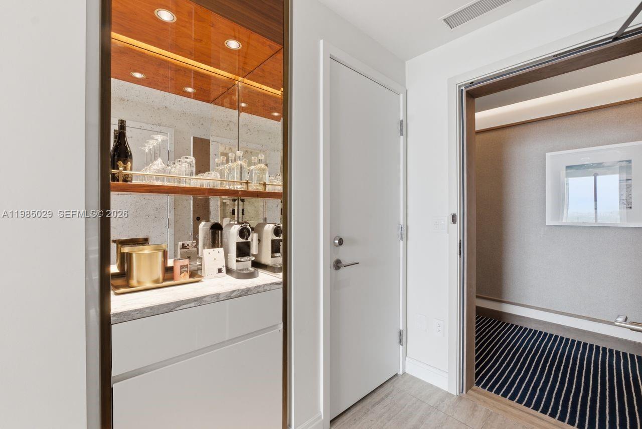 525 N Fort Lauderdale Beach Blvd Unit: 1509