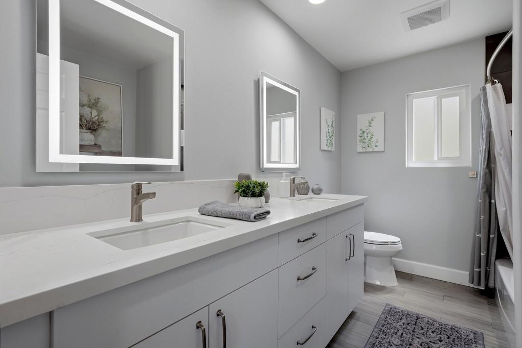 48221 Calle Florista