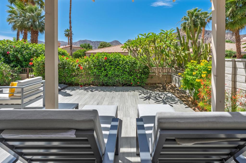 48221 Calle Florista