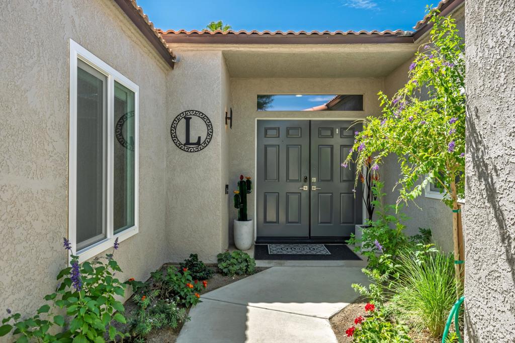 48221 Calle Florista