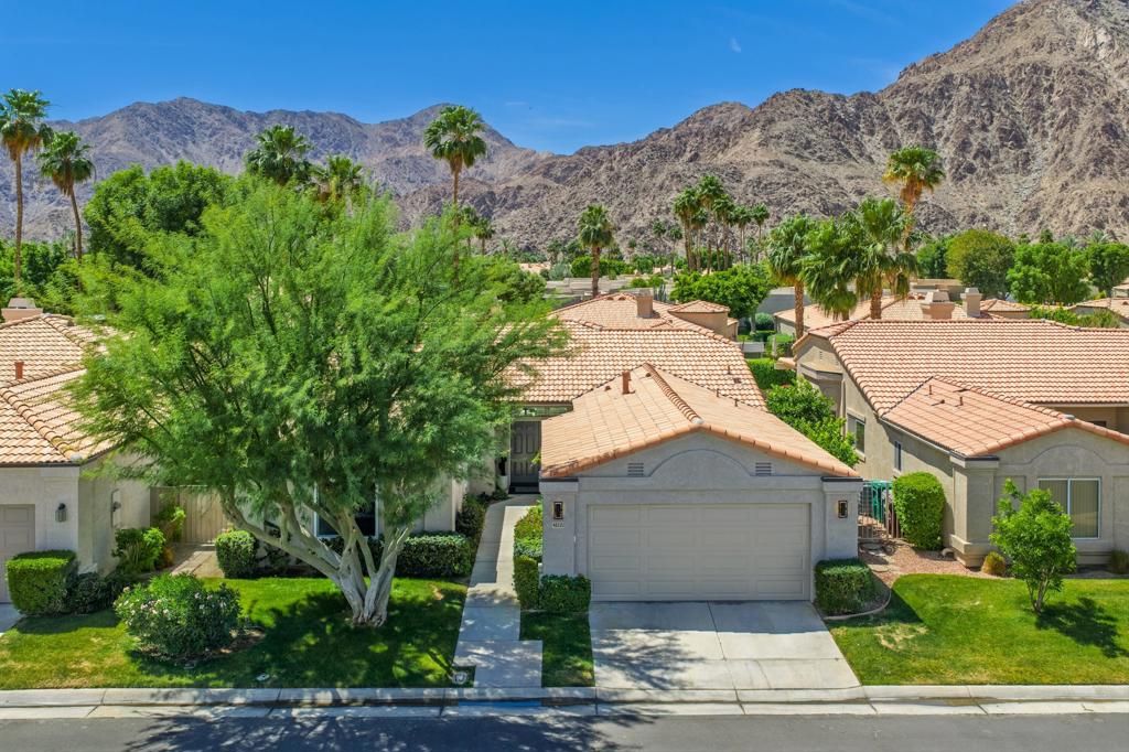 48221 Calle Florista