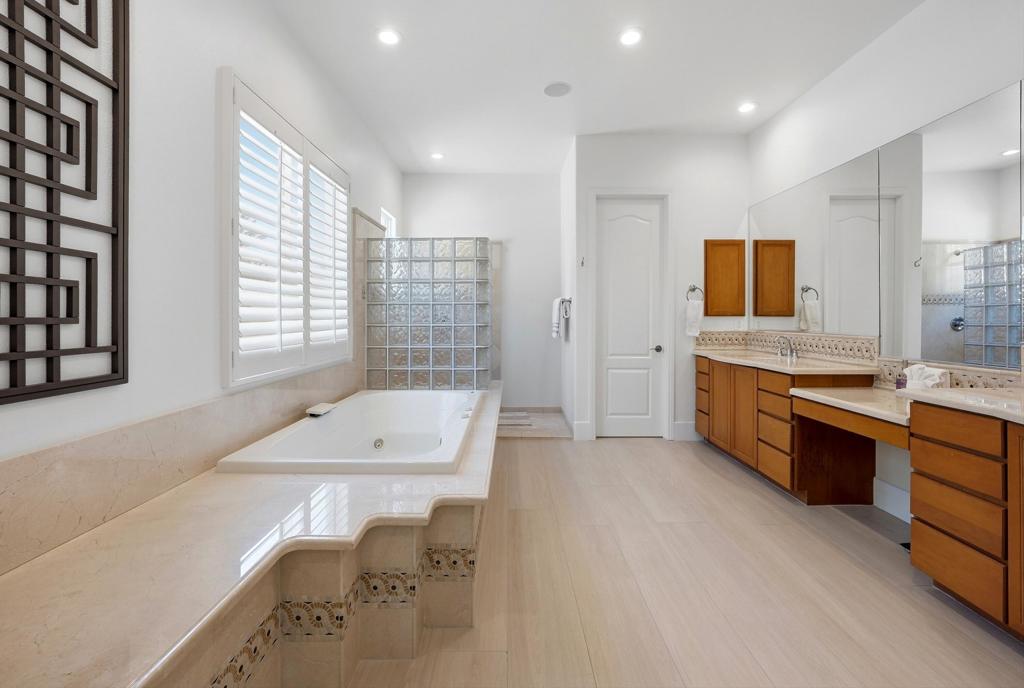 51493 Marbella Court