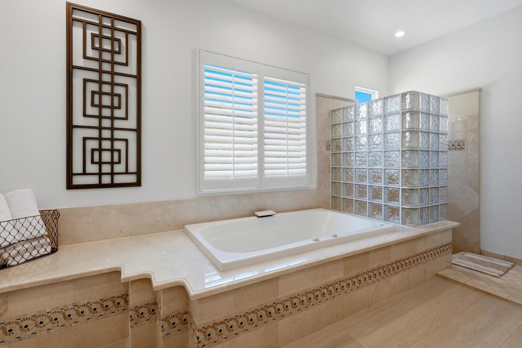 51493 Marbella Court