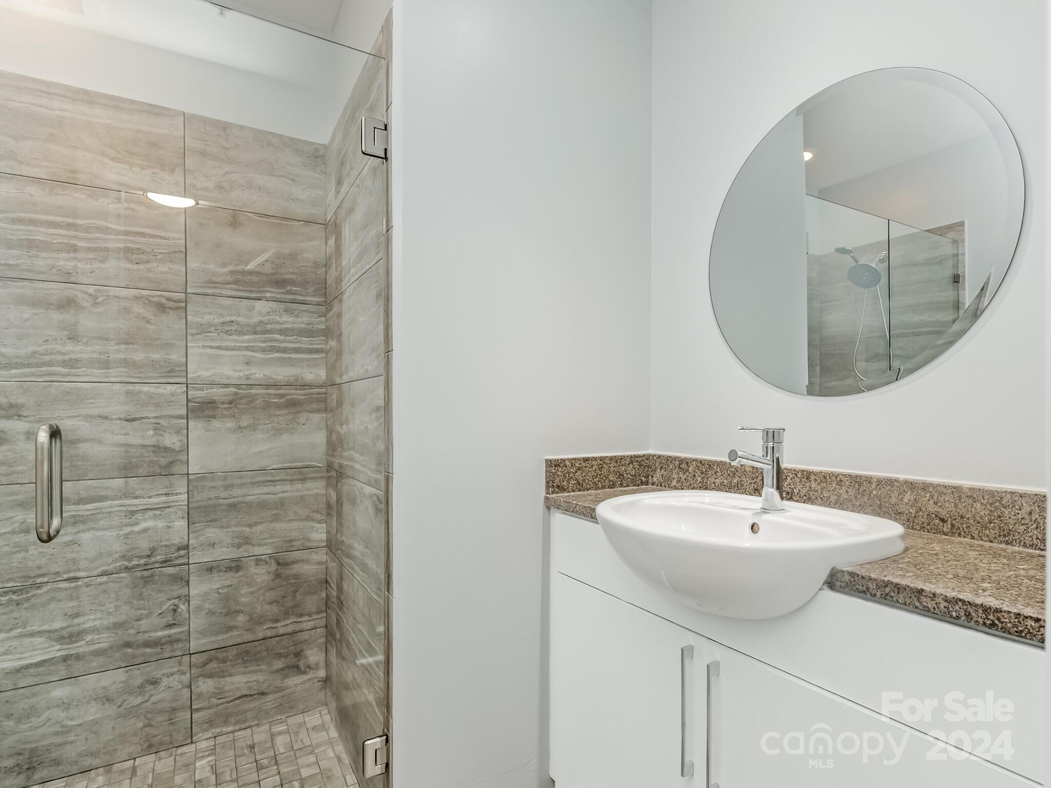 333 W Trade Street Unit: 2008