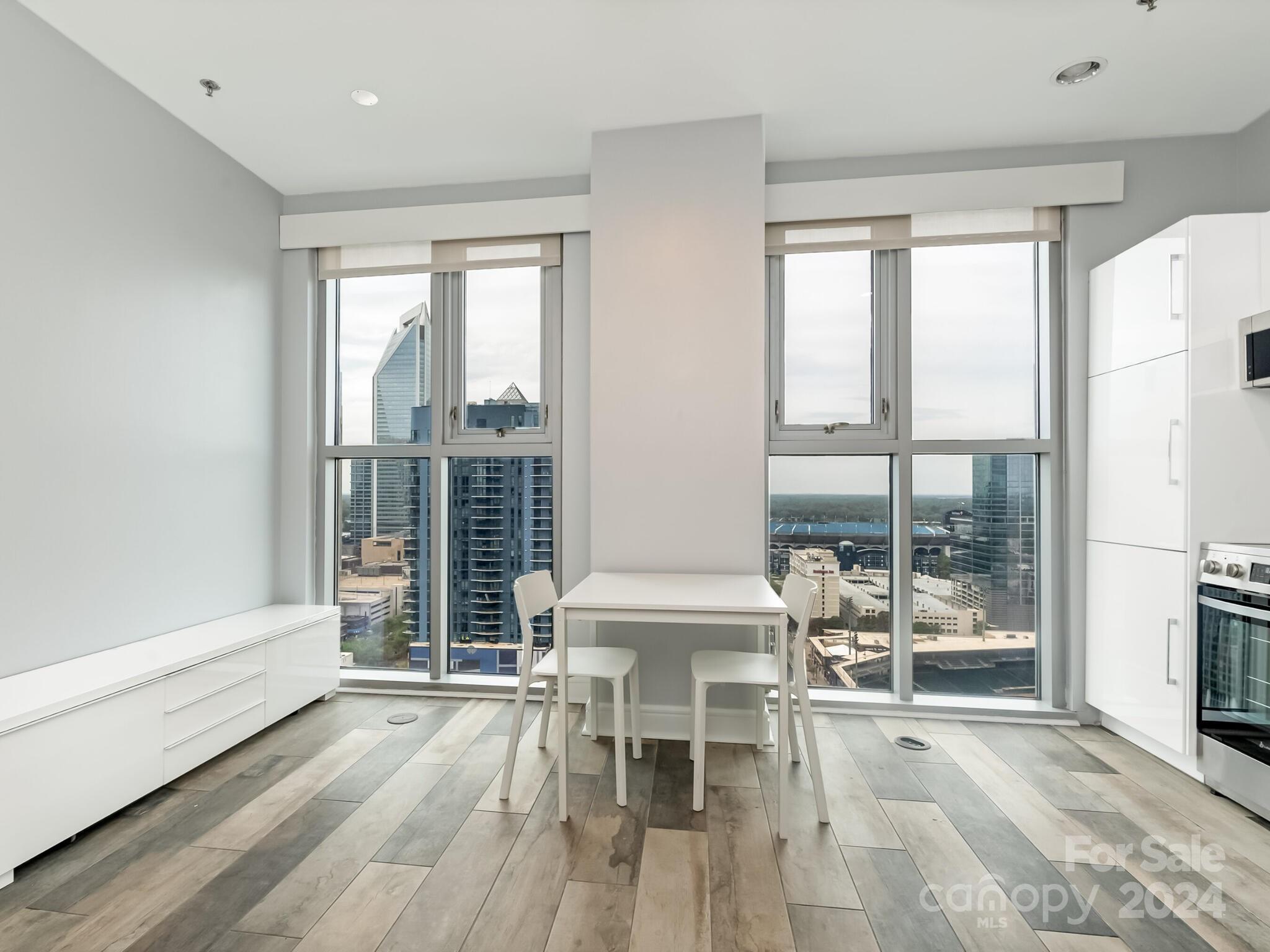 333 W Trade Street Unit: 2008
