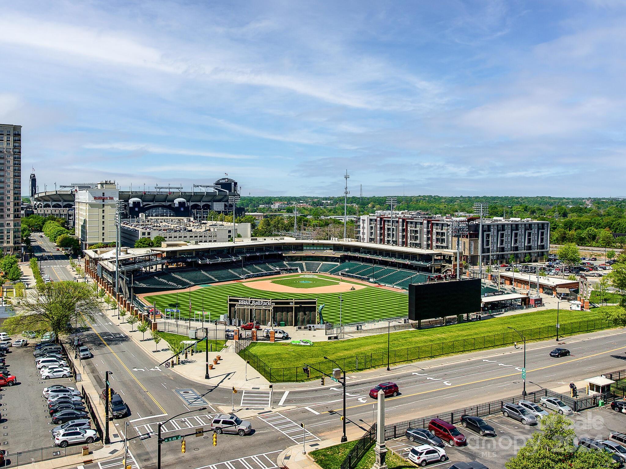 333 W Trade Street Unit: 2008