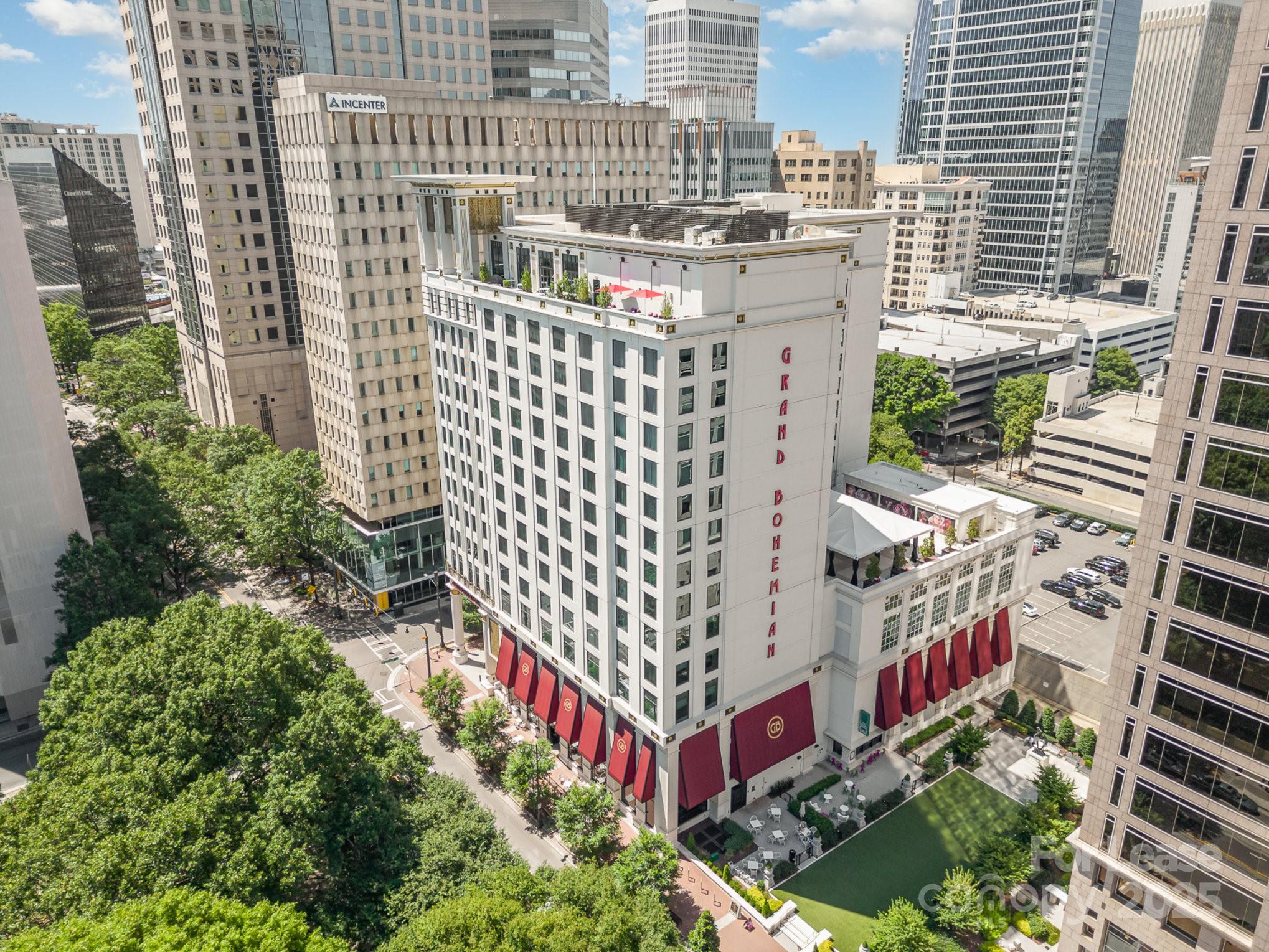 333 W Trade Street Unit: 2008