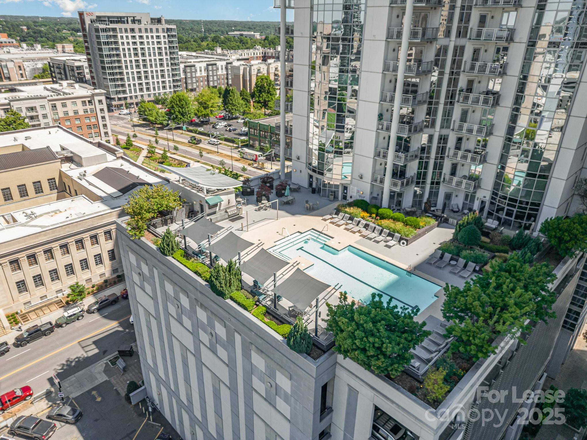 333 W Trade Street Unit: 2008