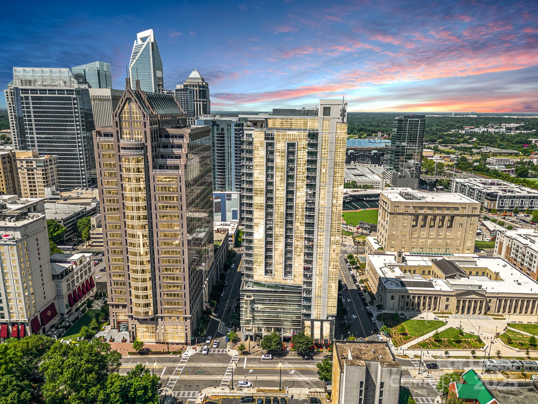 333 W Trade Street Unit: 2008