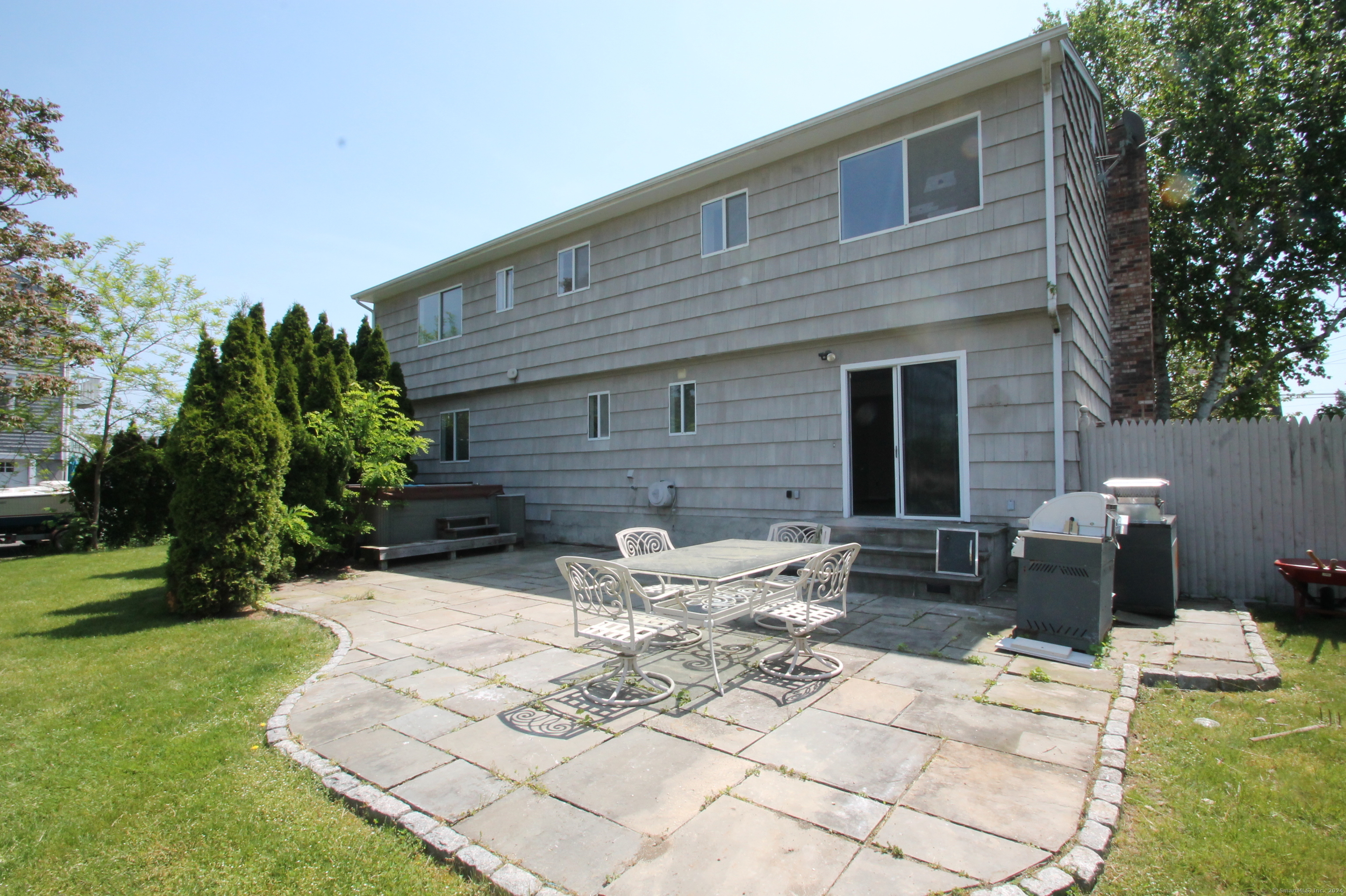 610 Beach Road