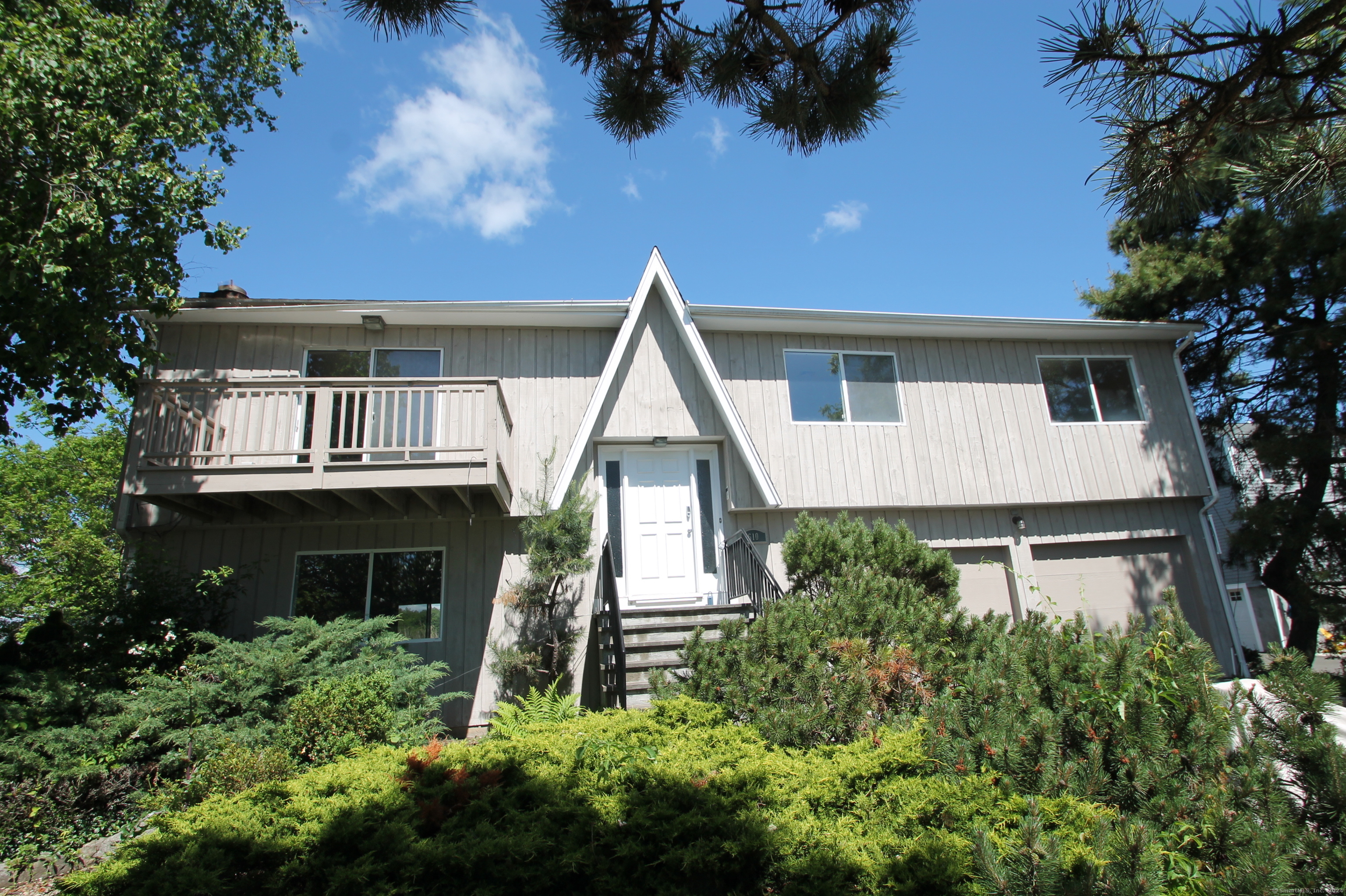 610 Beach Road