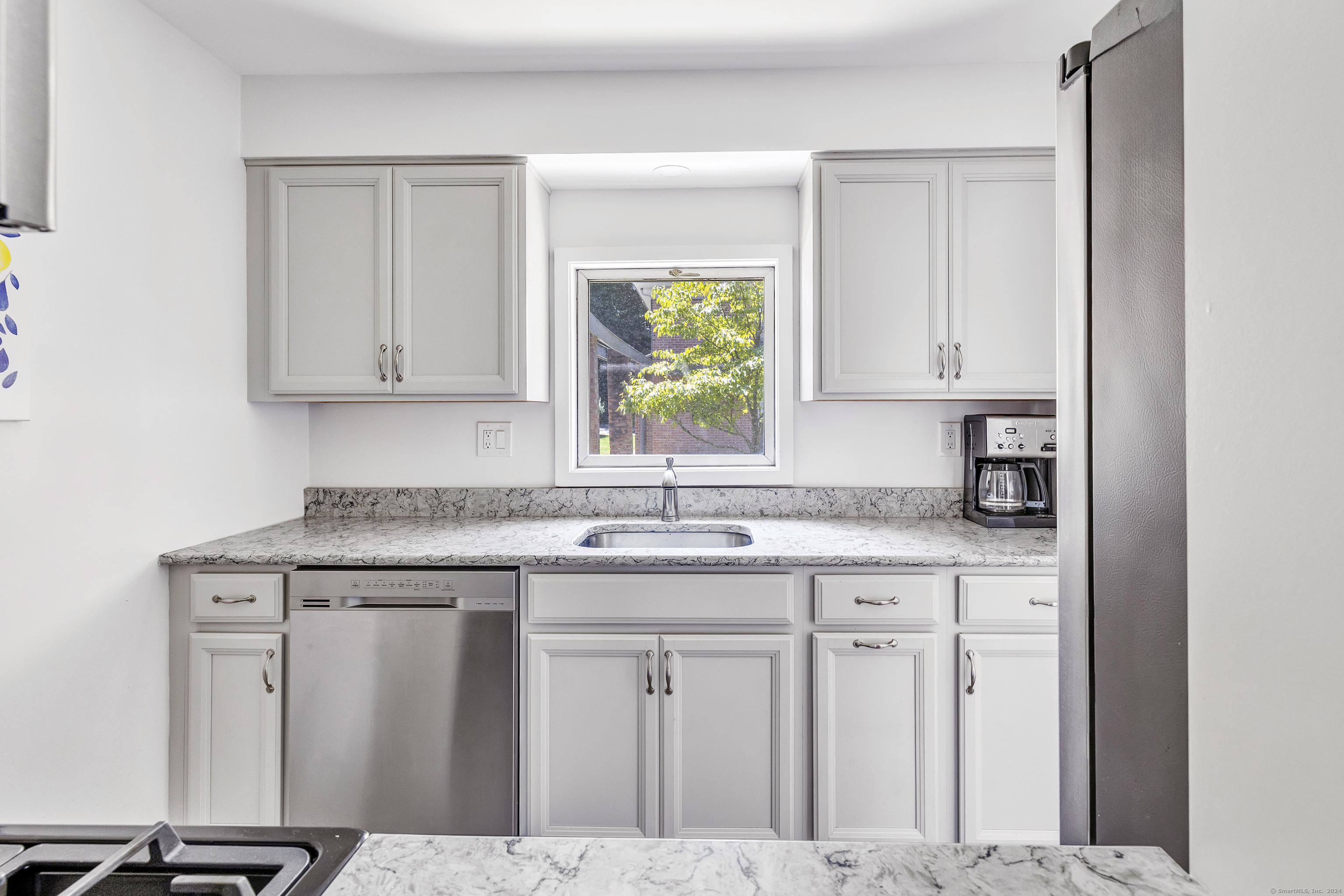 160 Fairfield Woods Road APT 29