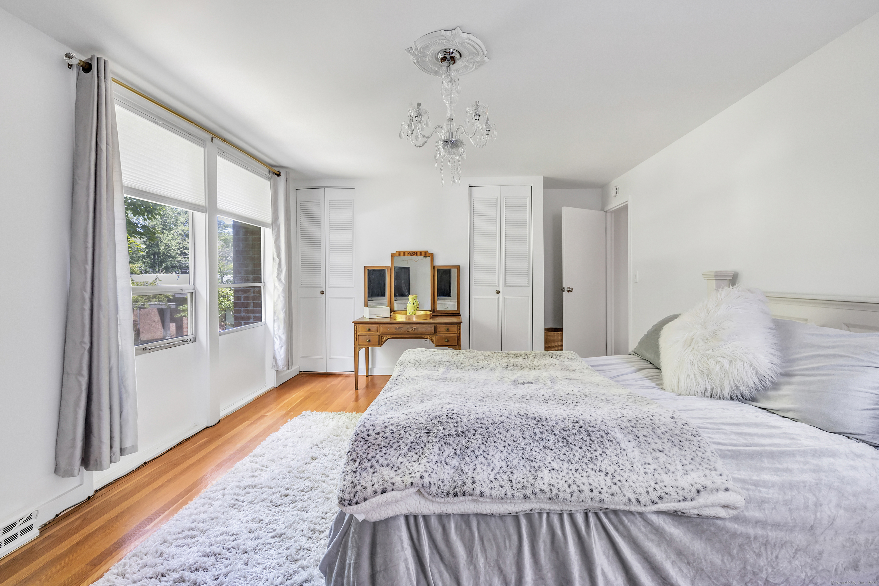 160 Fairfield Woods Road APT 29