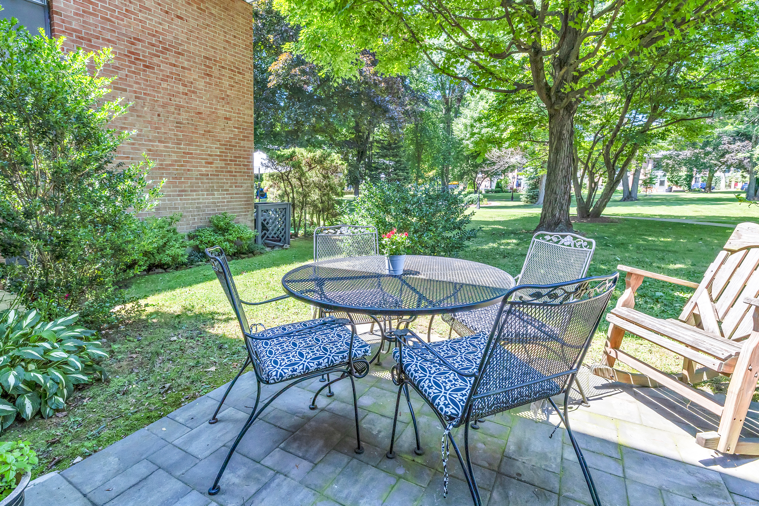 160 Fairfield Woods Road APT 29
