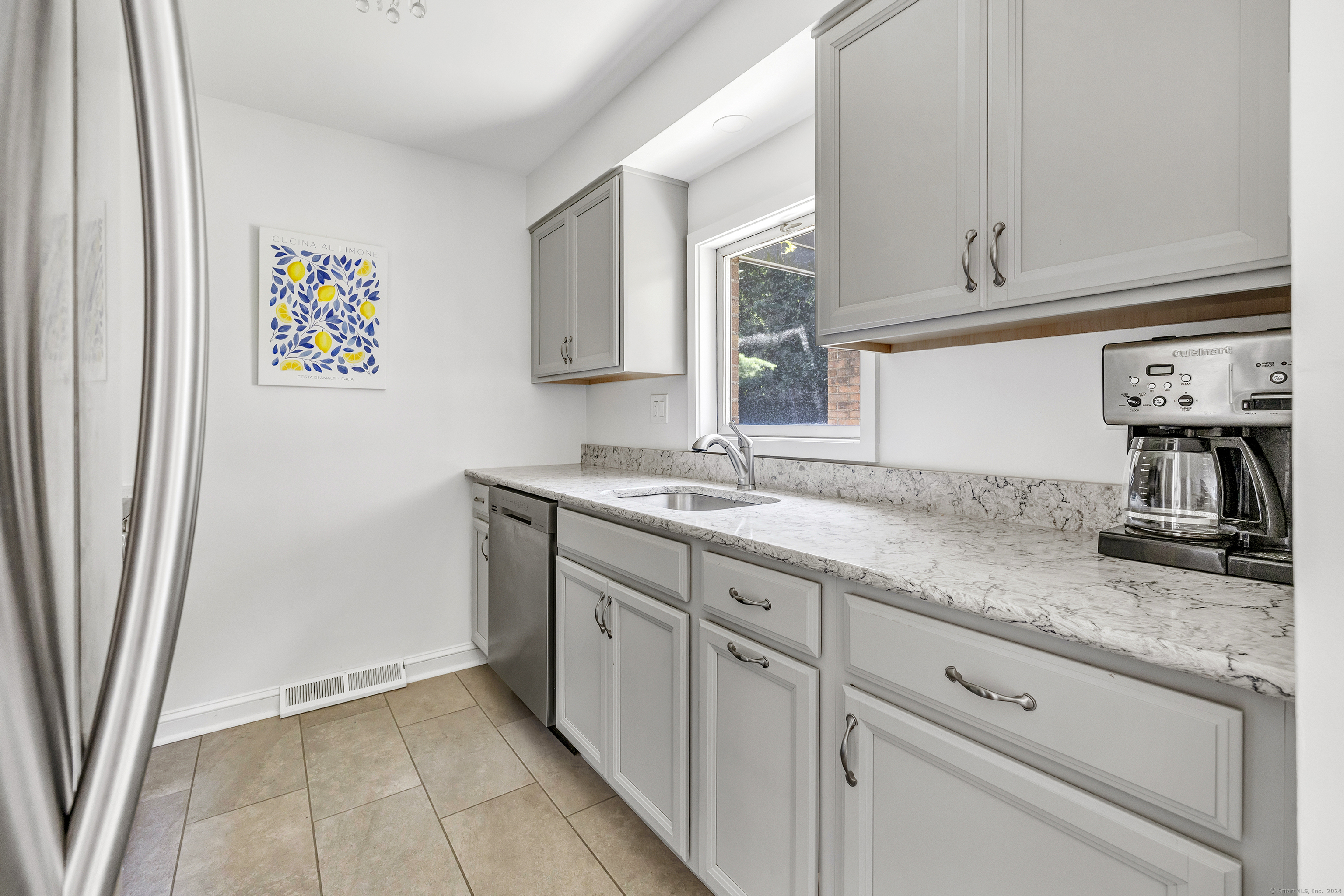 160 Fairfield Woods Road APT 29