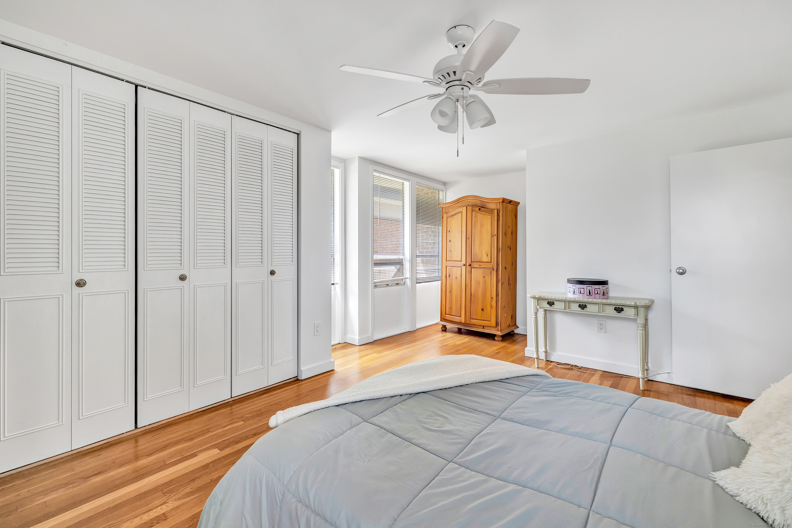 160 Fairfield Woods Road APT 29