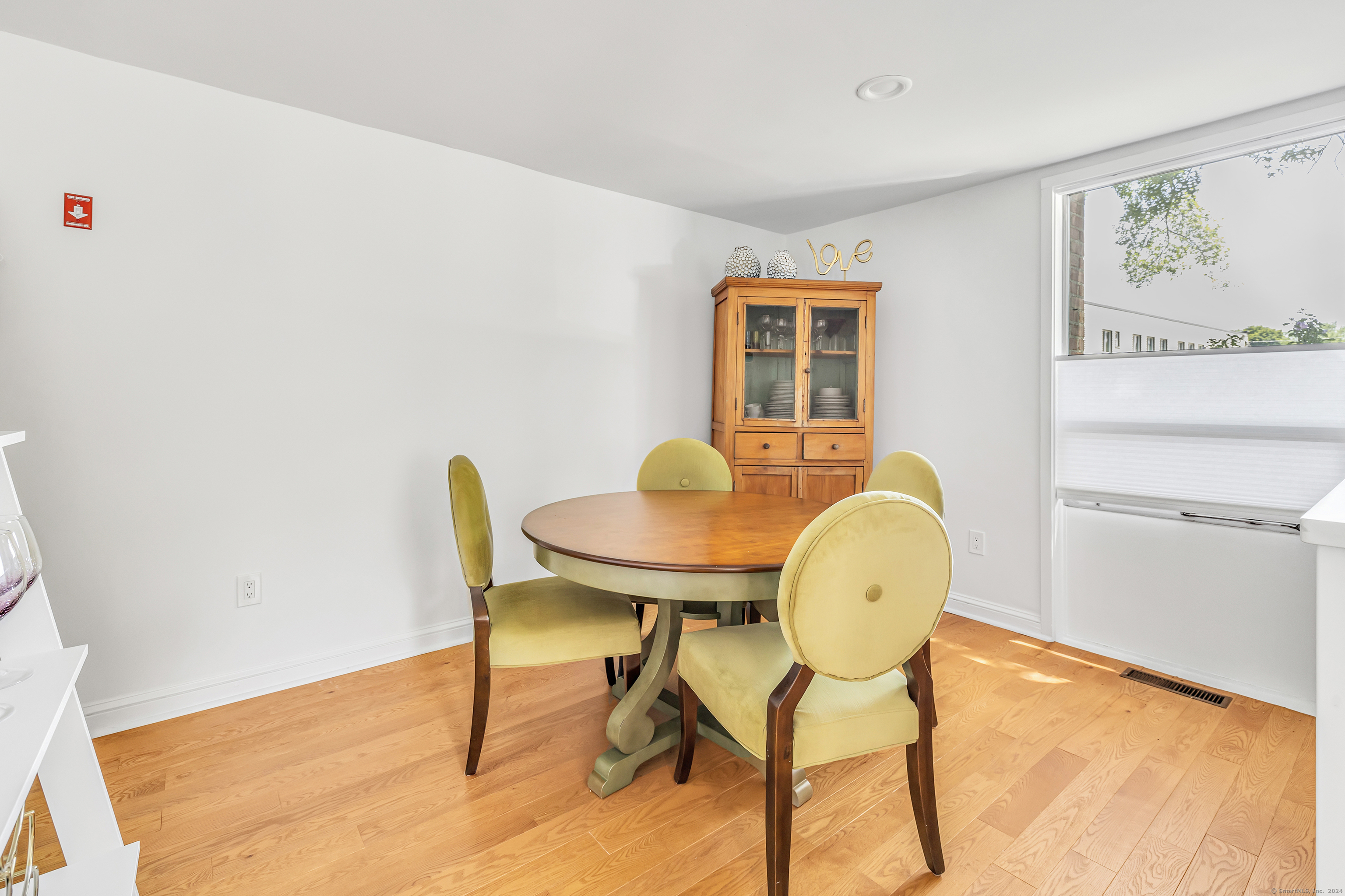 160 Fairfield Woods Road APT 29