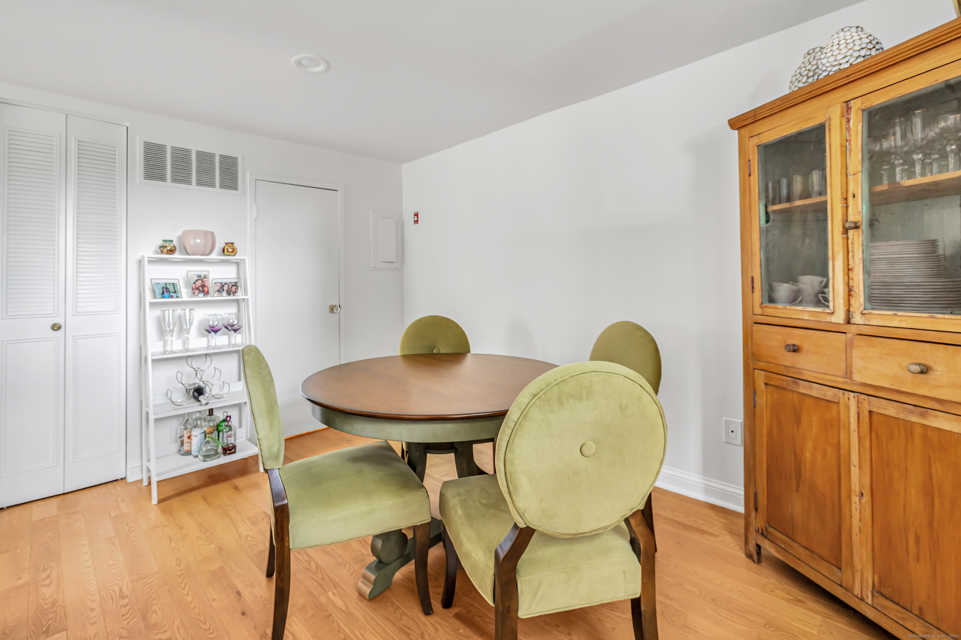 160 Fairfield Woods Road APT 29