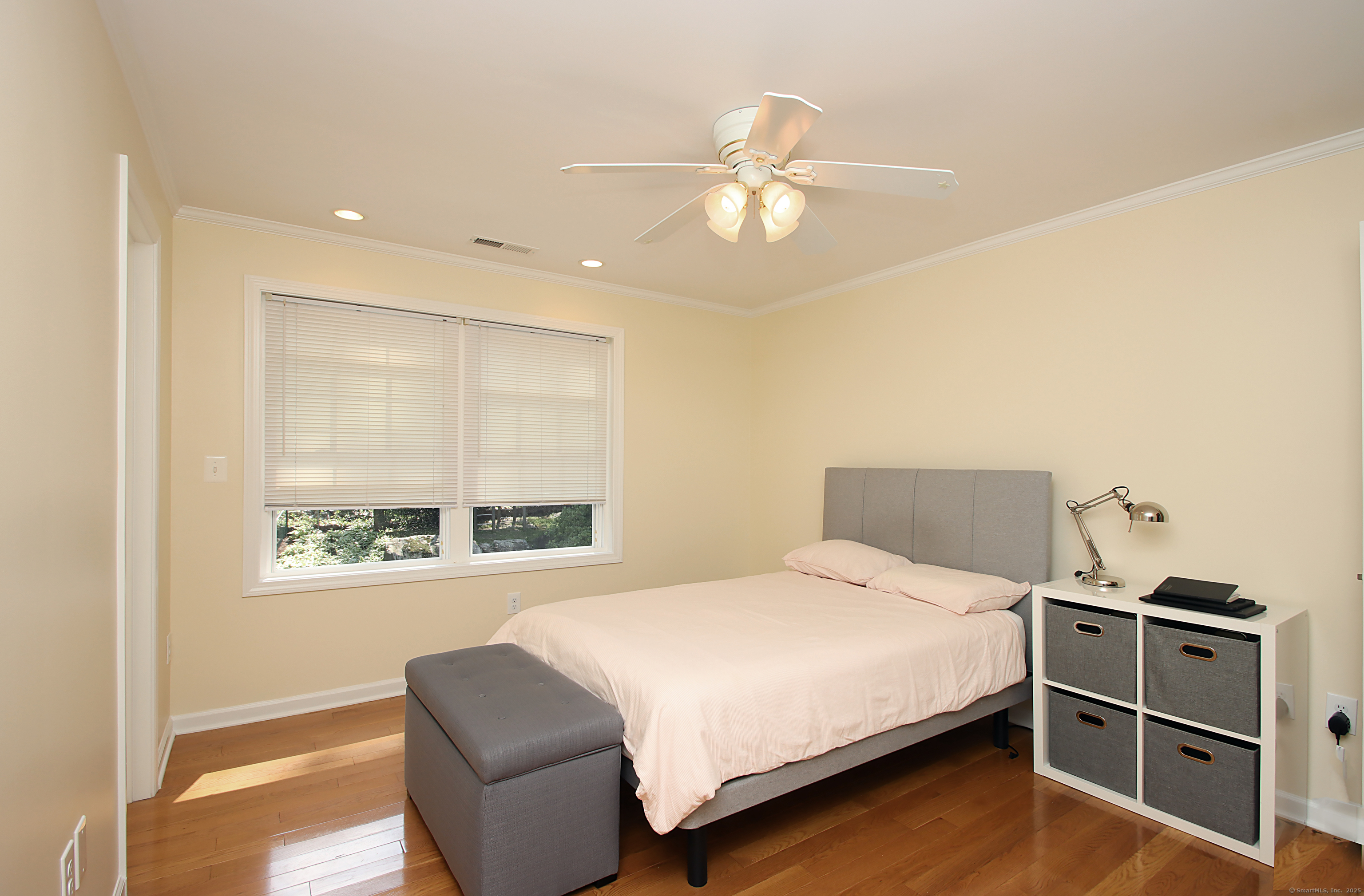 37 Lamplighter Lane