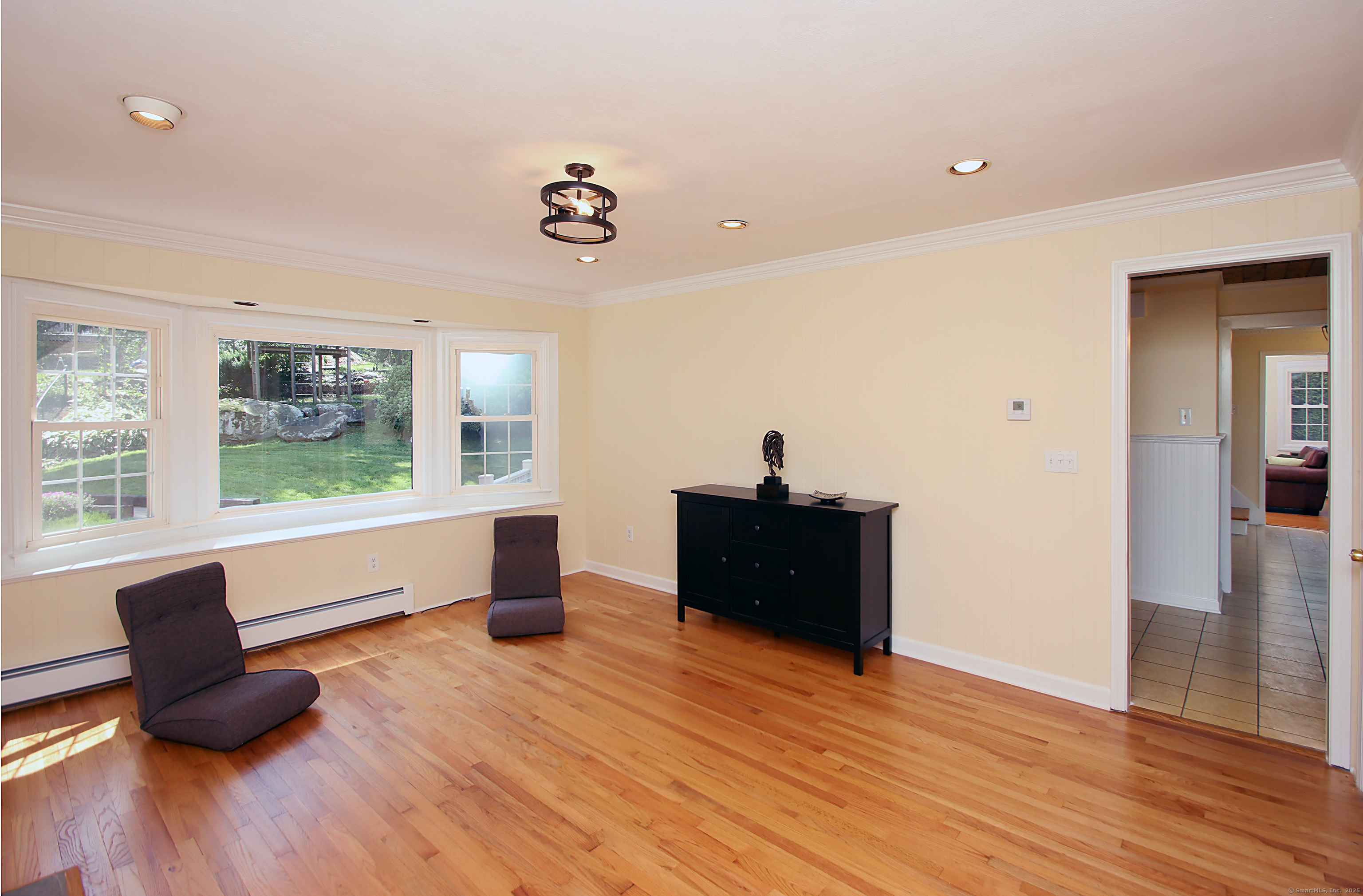 37 Lamplighter Lane