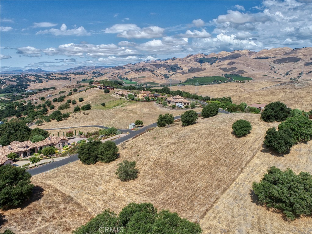 720 Avenida Alcola