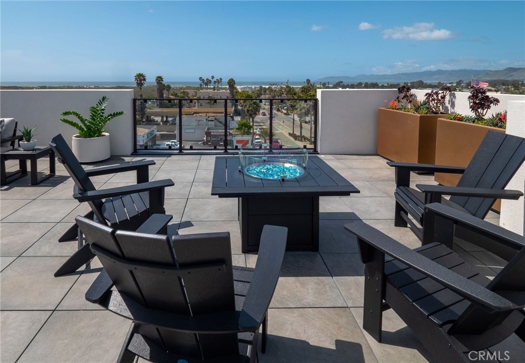 402 W. Grand Ave 409