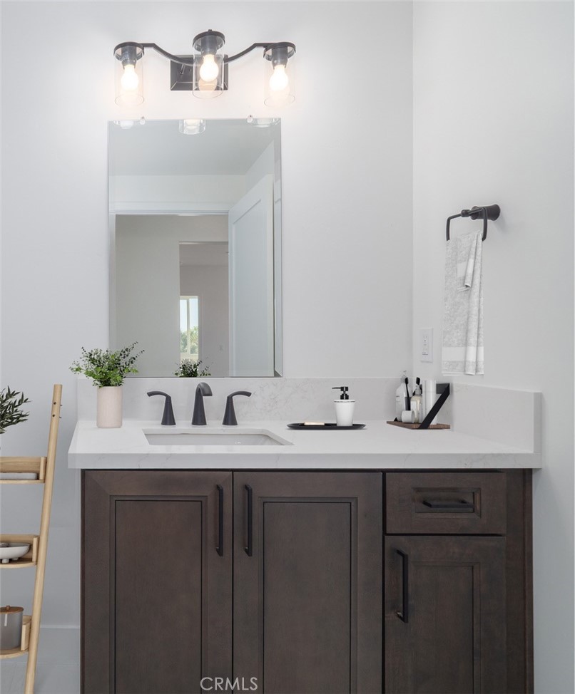 402 W. Grand Ave 409