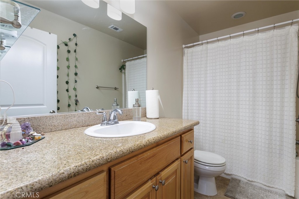 243 N Chorro Street 9