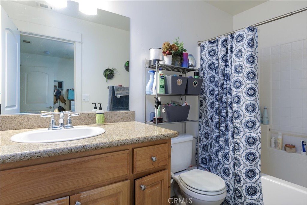 243 N Chorro Street 9