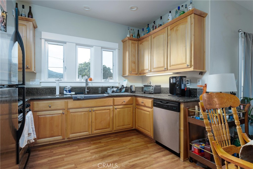 243 N Chorro Street 9