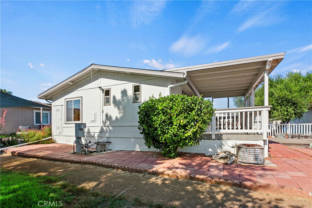 1637 Gathe Drive 32