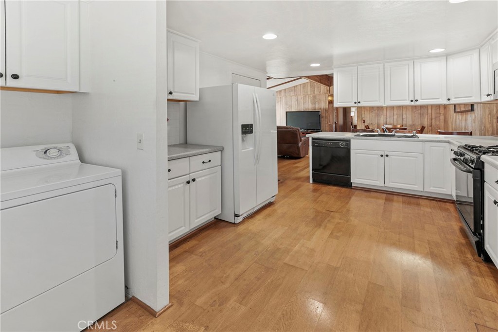 1637 Gathe Drive 32