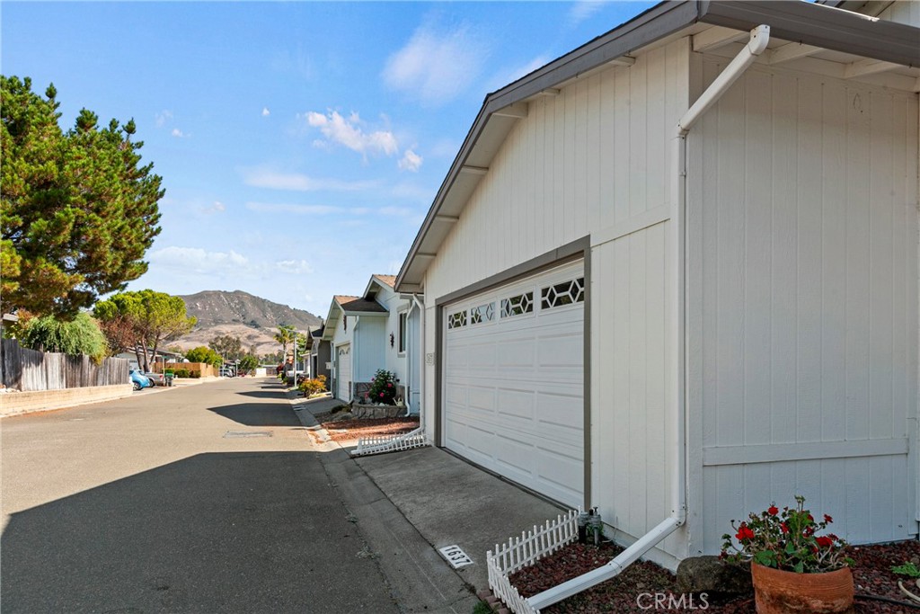 1637 Gathe Drive 32