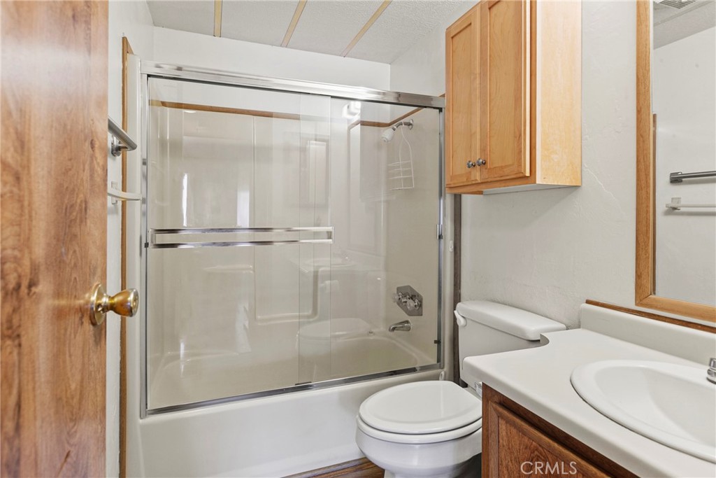 1637 Gathe Drive 32