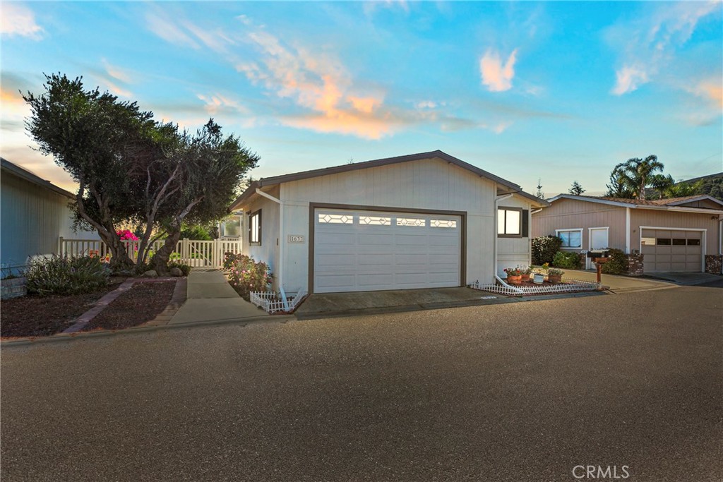1637 Gathe Drive 32