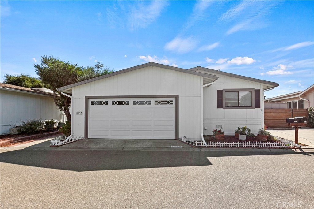 1637 Gathe Drive 32