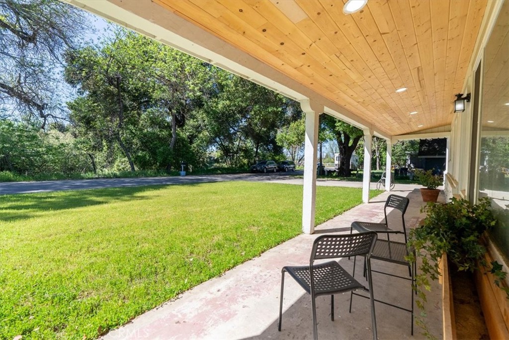 5285 Ensenada Avenue