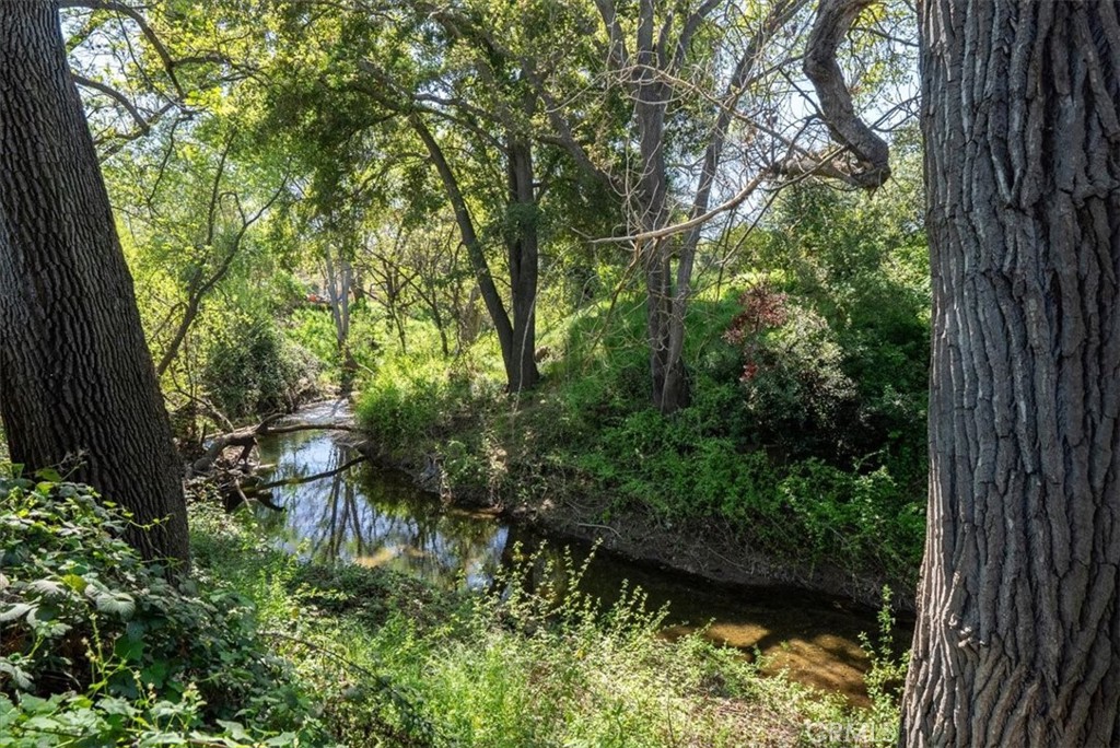 5285 Ensenada Avenue