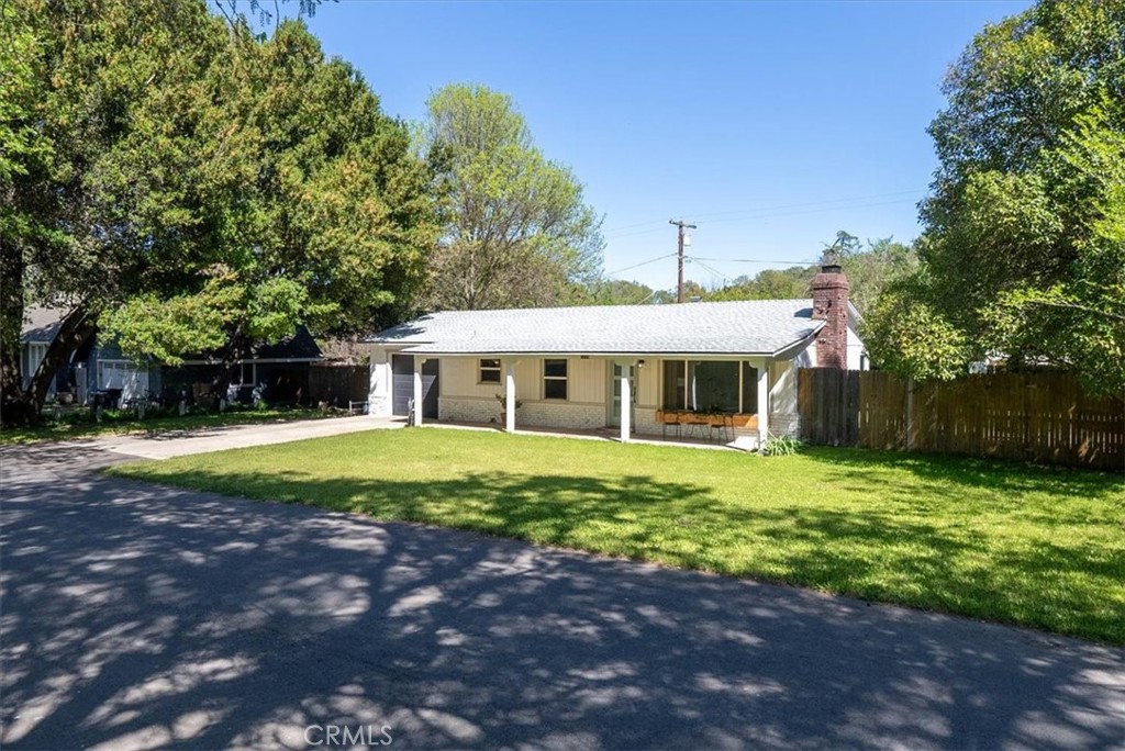 5285 Ensenada Avenue