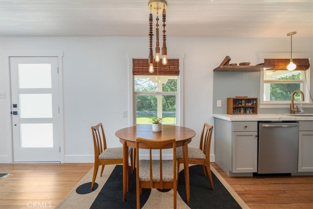 5285 Ensenada Avenue