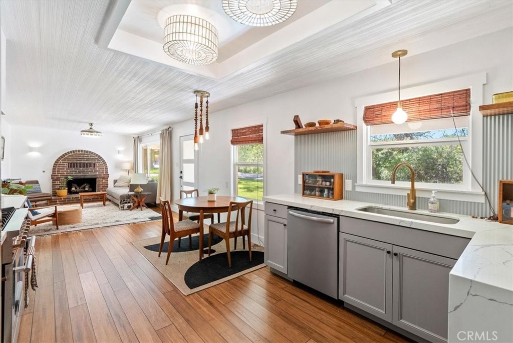 5285 Ensenada Avenue