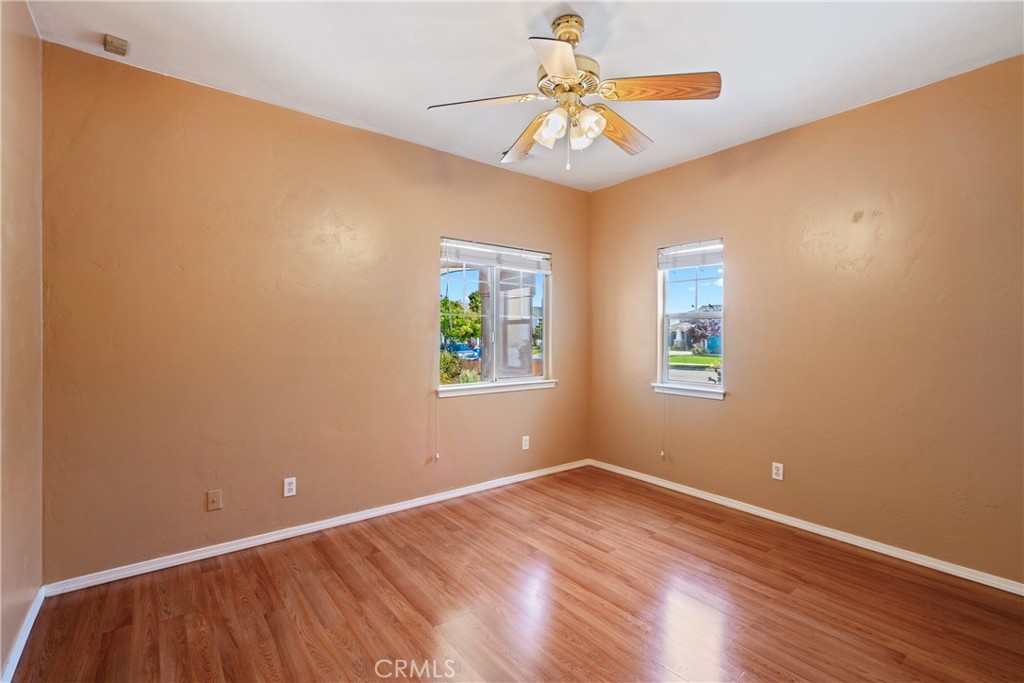 1550 Strawberry Avenue