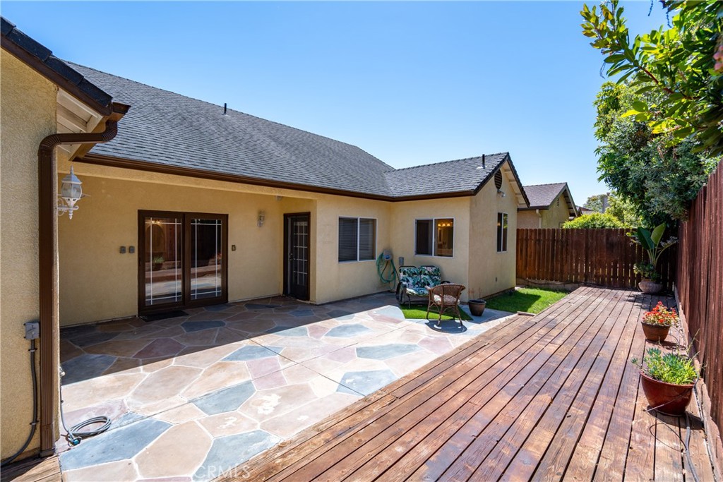 1550 Strawberry Avenue