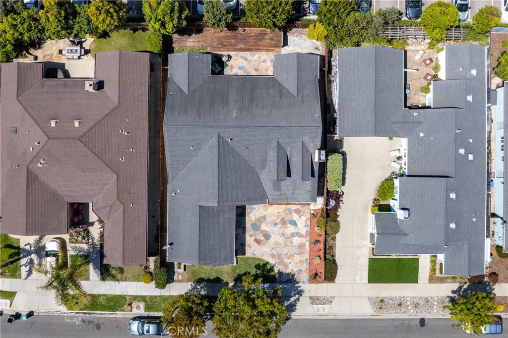 1550 Strawberry Avenue