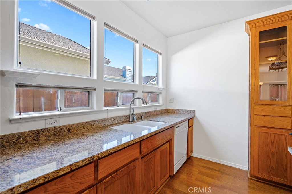 1550 Strawberry Avenue