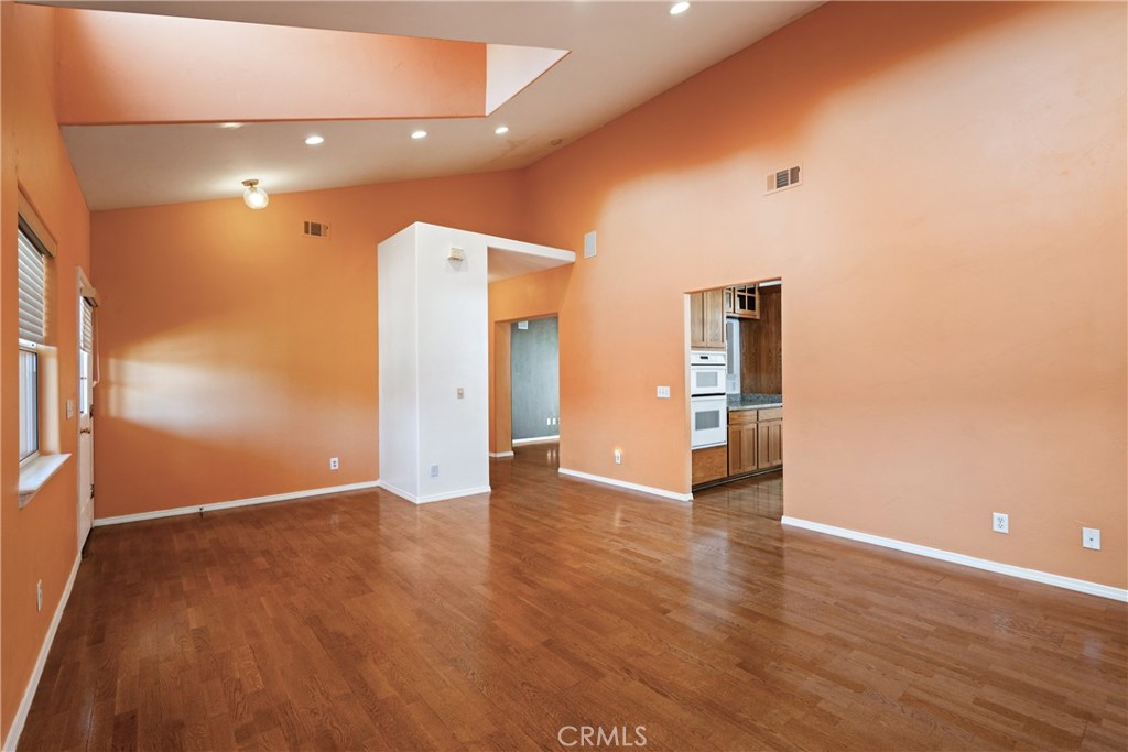 1550 Strawberry Avenue