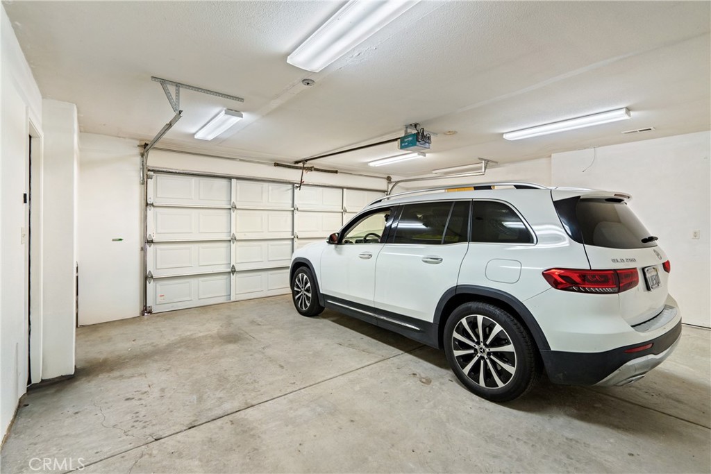 1550 Strawberry Avenue