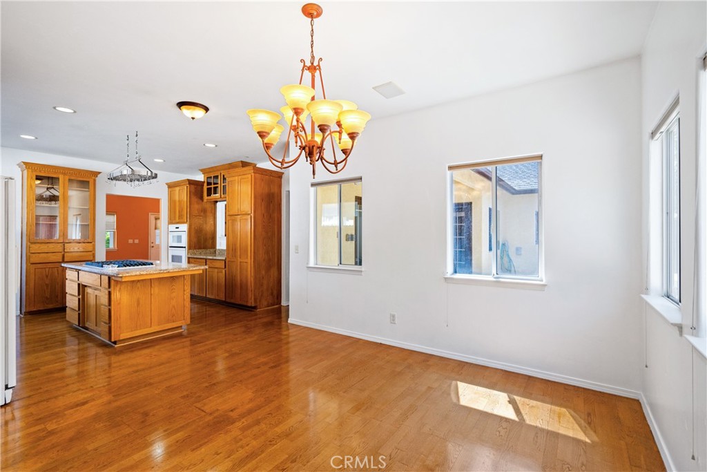 1550 Strawberry Avenue