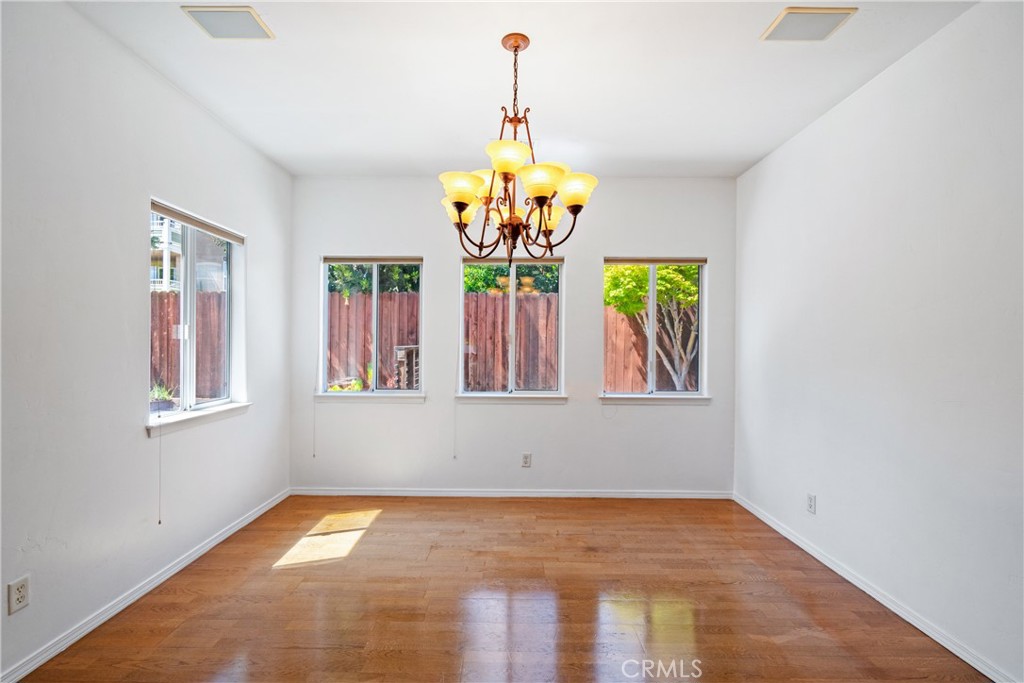 1550 Strawberry Avenue