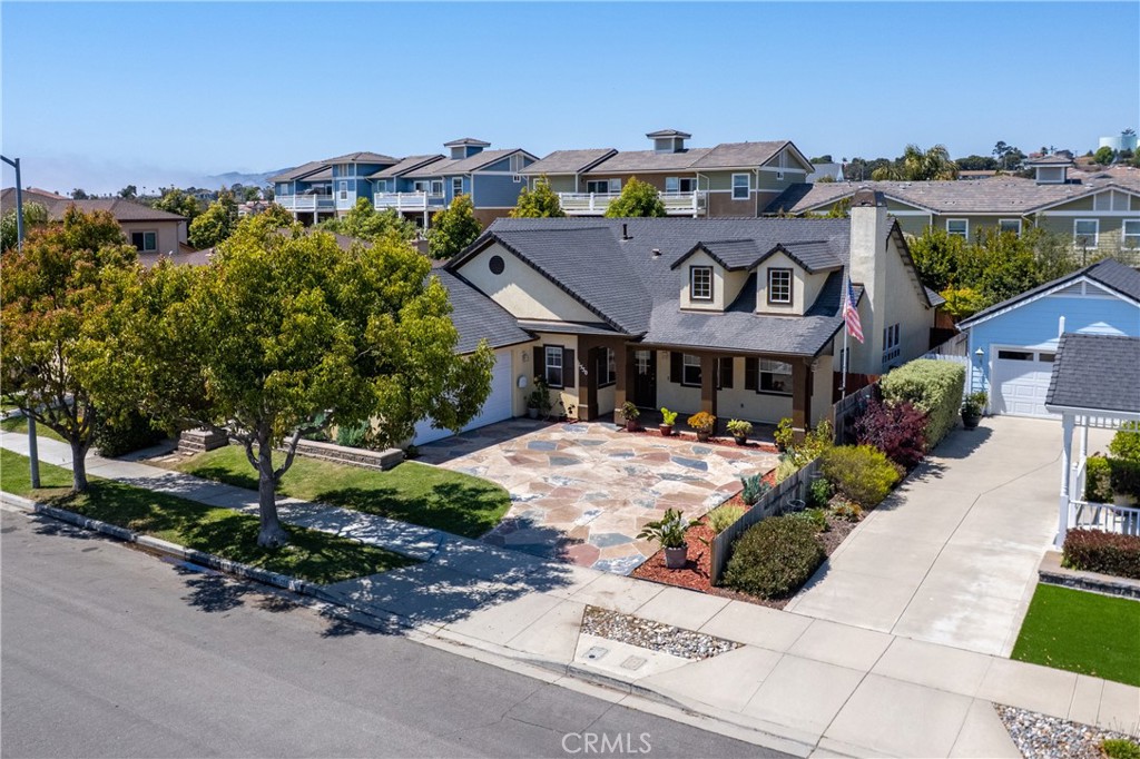 1550 Strawberry Avenue